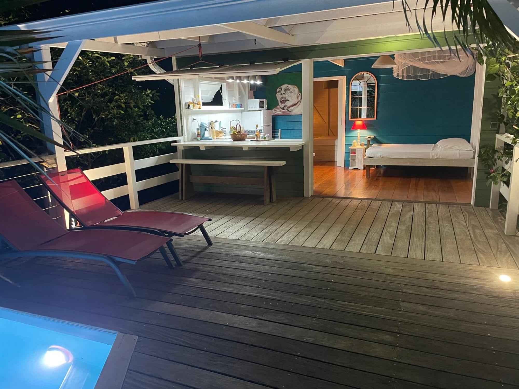 Charmant Bungalow Avec Petite Piscine Privee Riviere-Salee Exterior photo